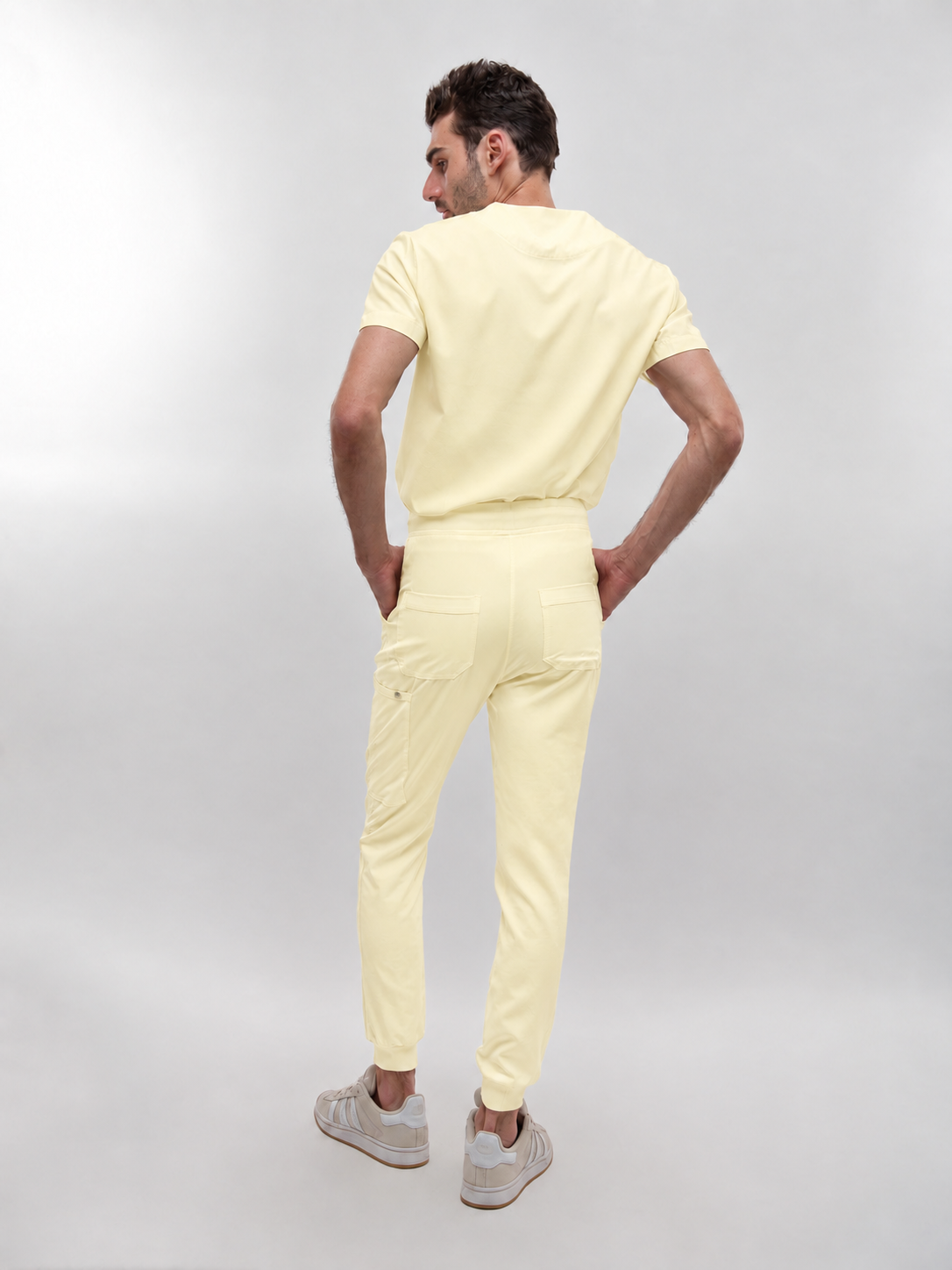 Conjunto Filipina Clásica + Jogger Caballero