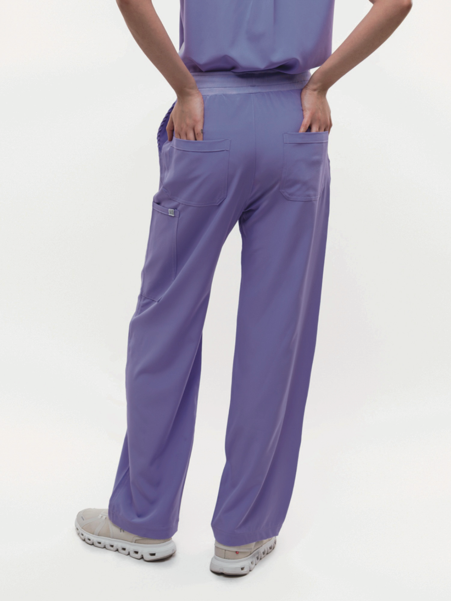 Conjunto Filipina Clásica + Pantalón Recto Dama