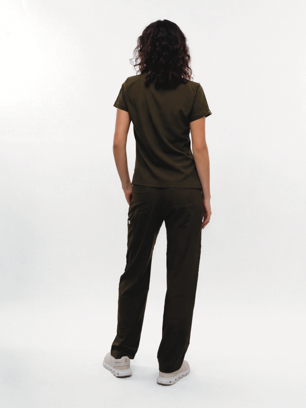 Conjunto Filipina Clásica + Pantalón Recto Dama