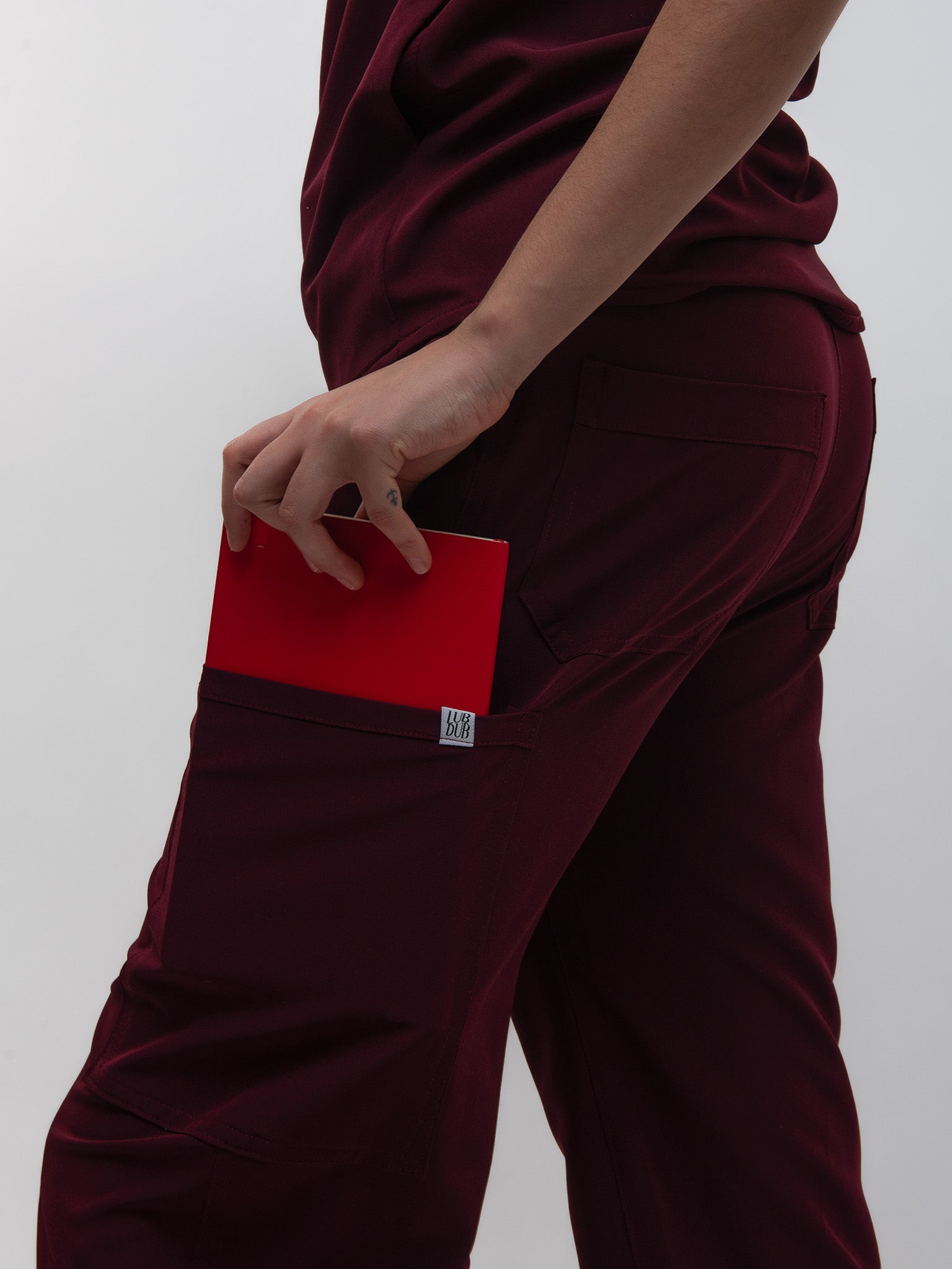 Conjunto Filipina Clásica + Pantalón Recto Dama