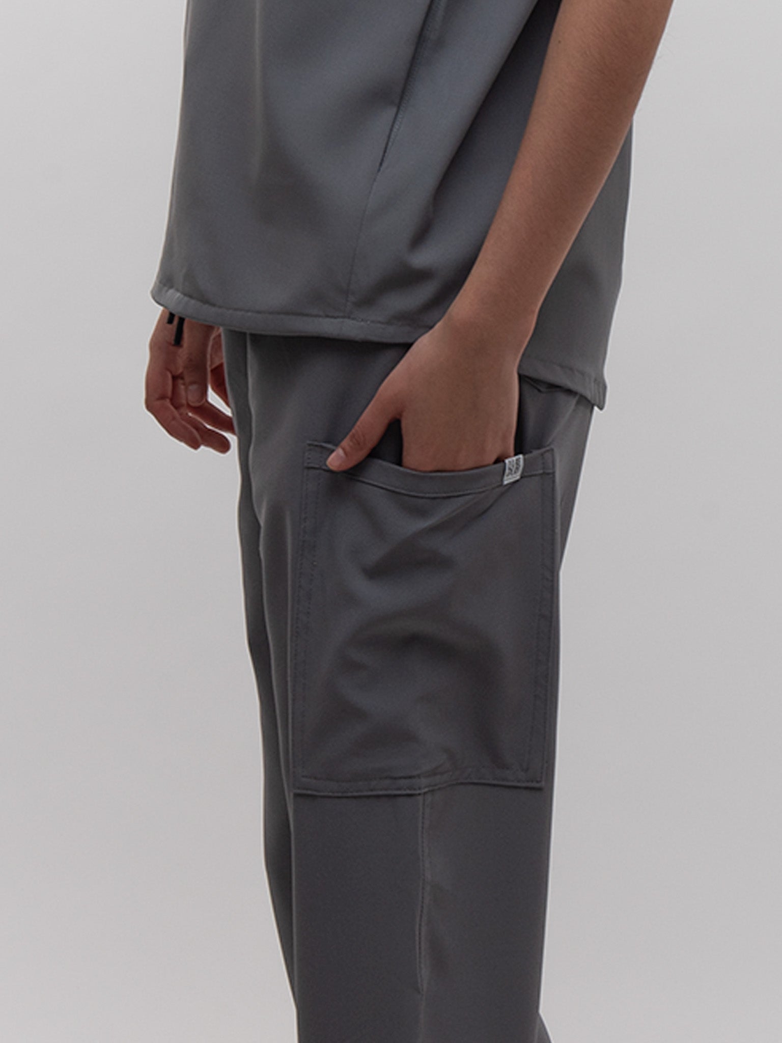 Conjunto Filipina Cuello Mao + Pantalón Recto Dama