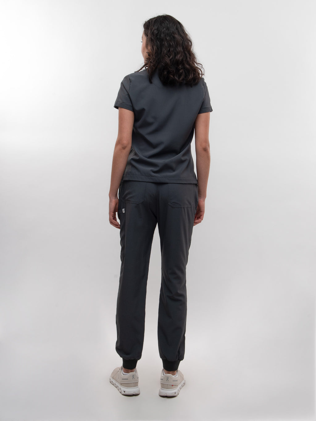 Conjunto Filipina clásica + Jogger Dama