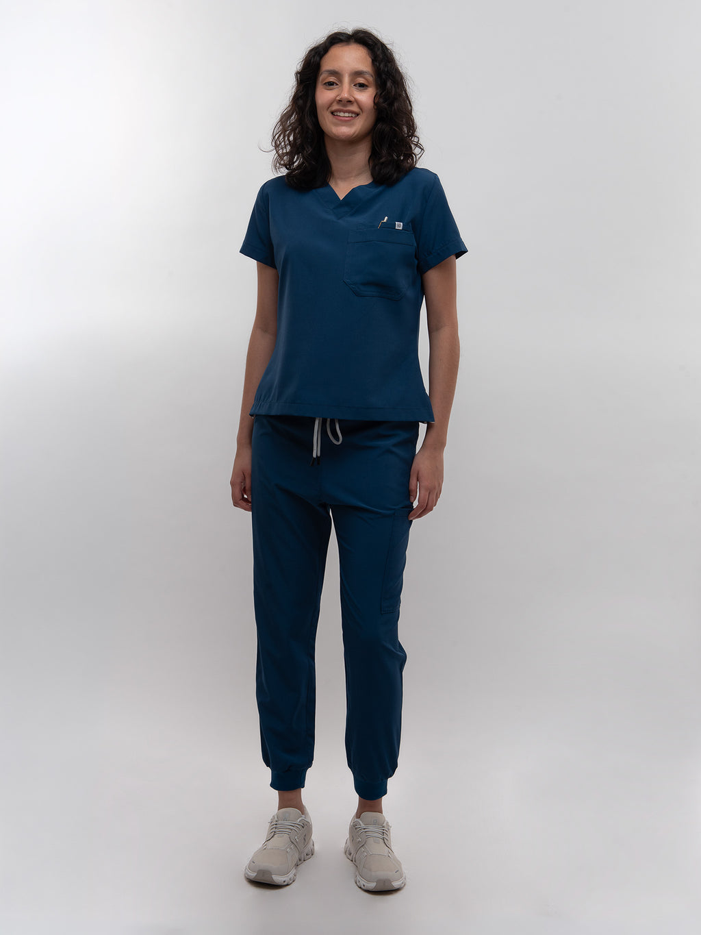 Conjunto Filipina clásica + Jogger Dama