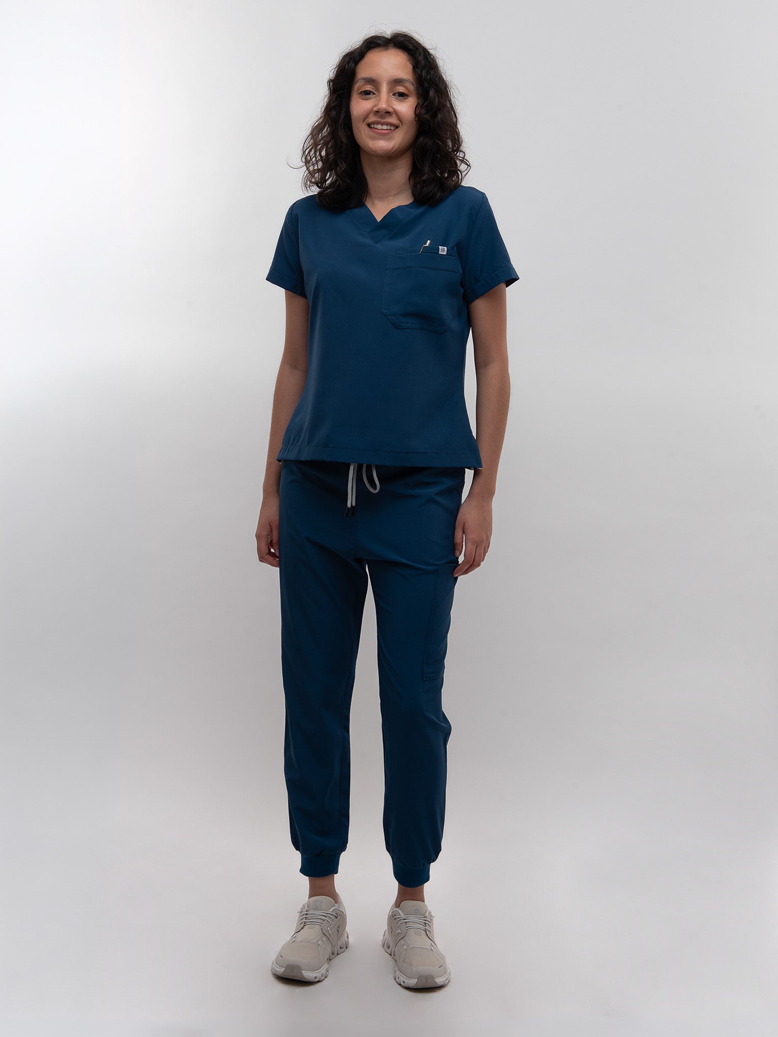 Conjunto Filipina clásica + Jogger Dama