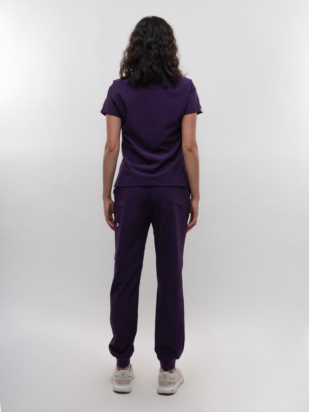 Conjunto Filipina clásica + Jogger Dama