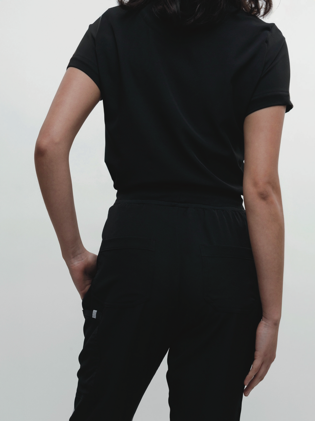 Conjunto Filipina clásica + Jogger Dama
