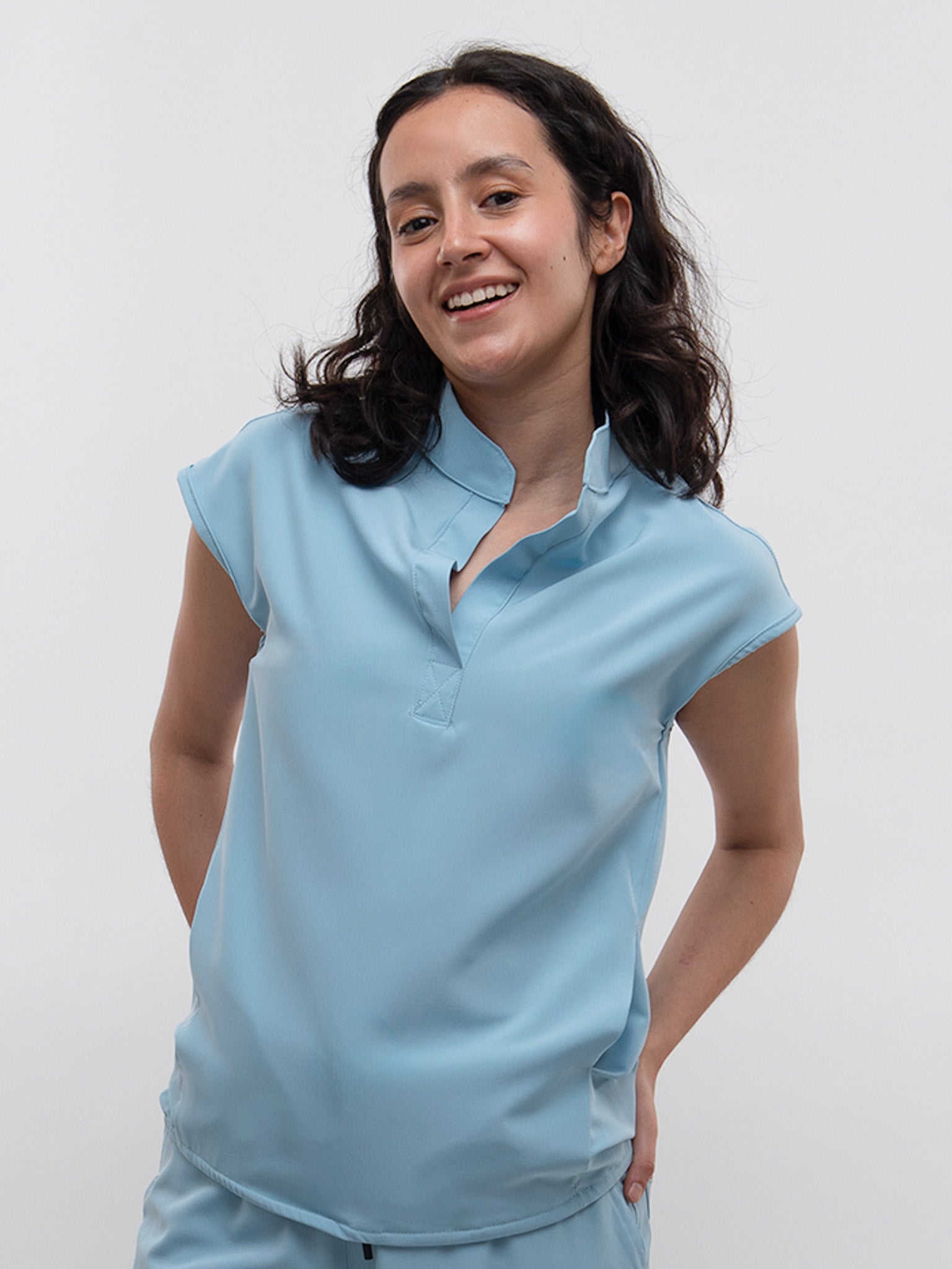 Filipina Cuello Mao Dama