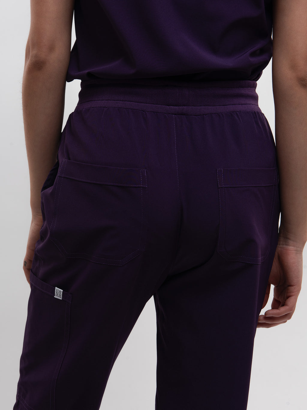 Conjunto Filipina Clásica + Pantalón Recto Dama