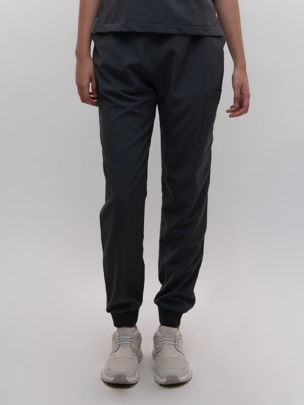 Conjunto Filipina clásica + Jogger Dama