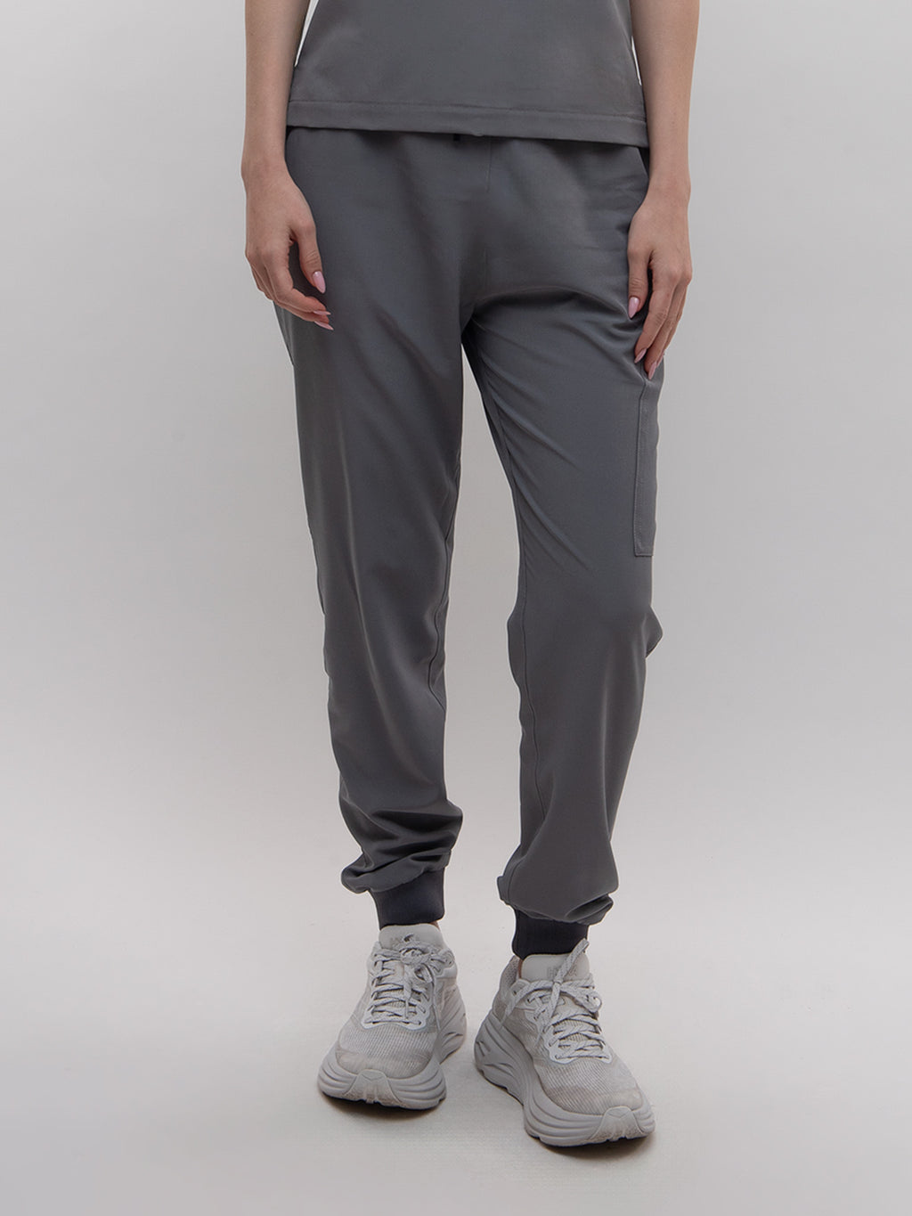 Conjunto Filipina clásica + Jogger Dama