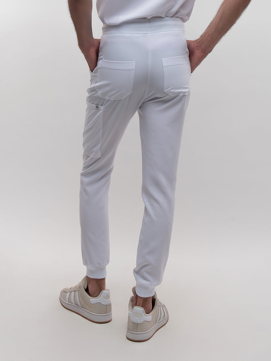 Conjunto Filipina cuello Mao + Jogger Caballero