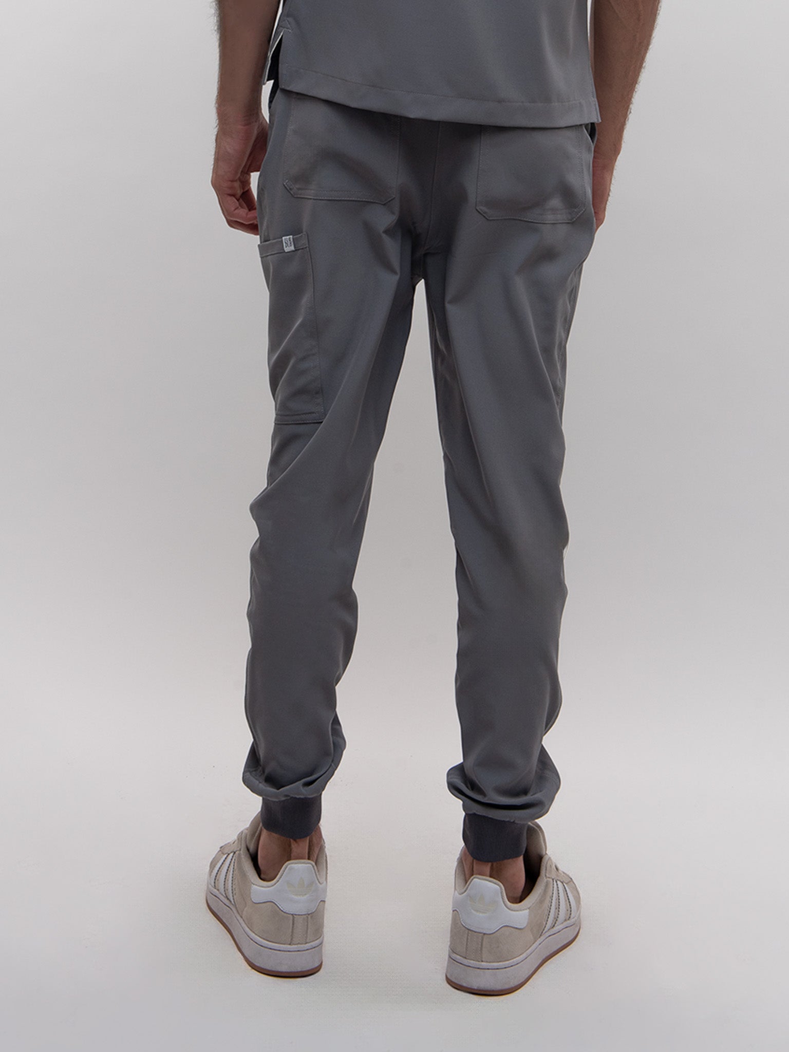 Conjunto Filipina cuello Mao + Jogger Caballero