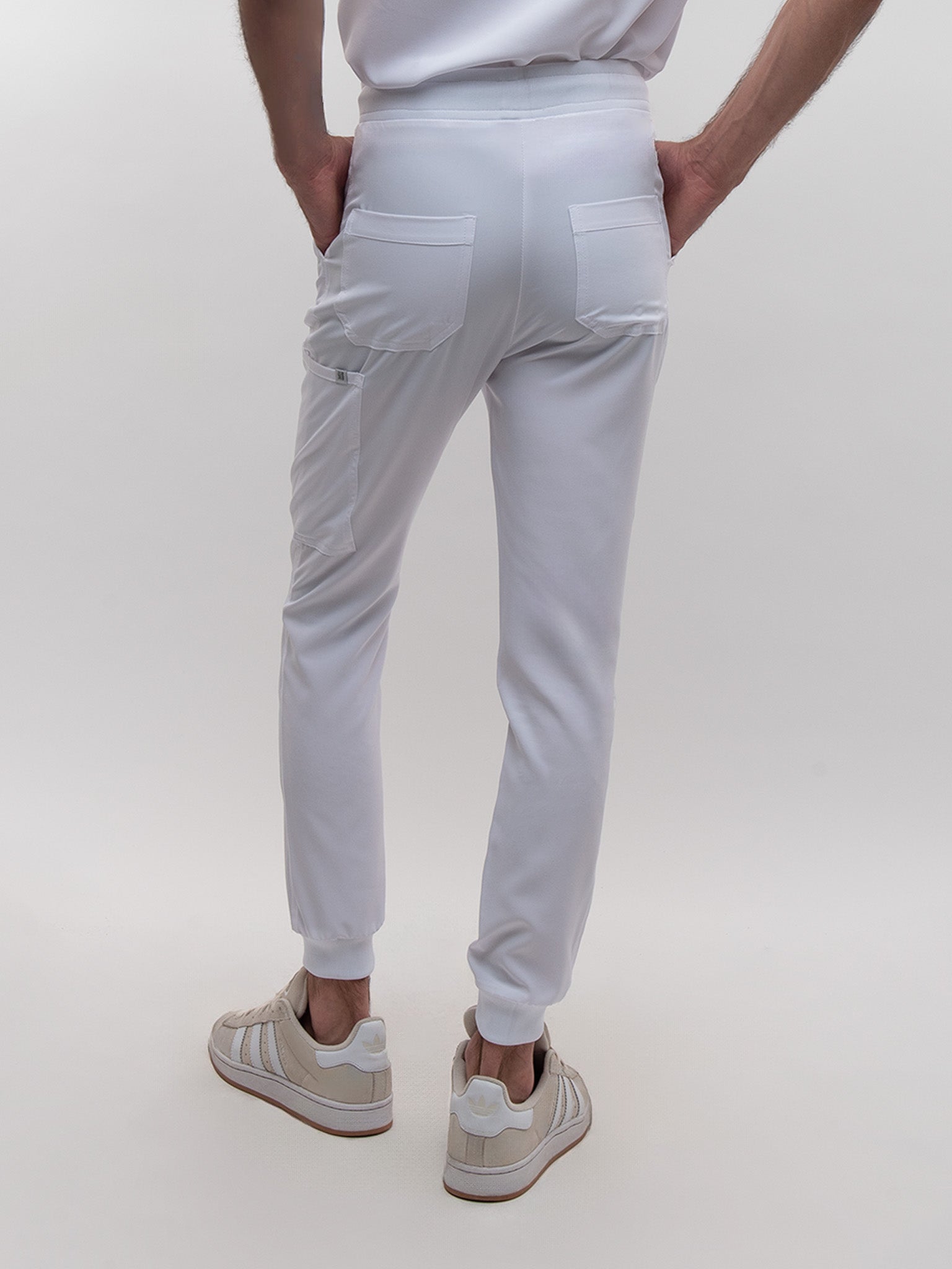 Conjunto Filipina cuello Mao + Jogger Caballero